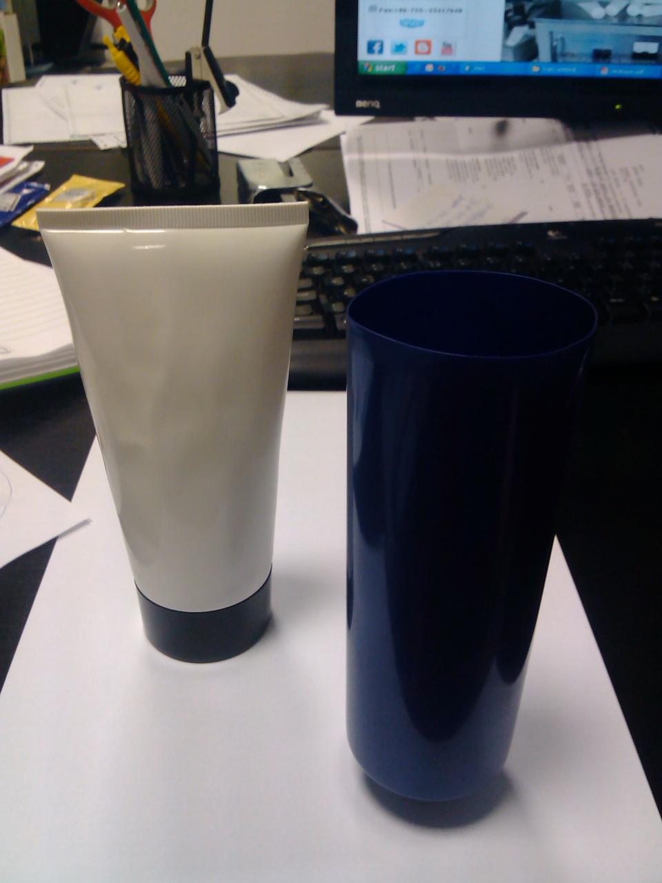 ultrasonic tubes sealing machine samples for tubes Macchina sigillatrice per tubi ad ultrasuoni Marina Dimitrov.jpg