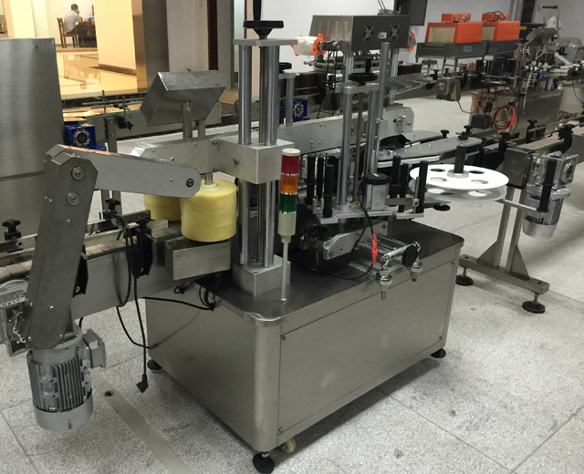 immagini ravvicinate per etichettatura macchinari.jpg