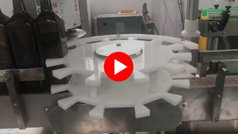 Linea di riempimento dell'olio d'oliva