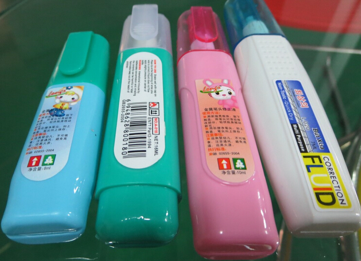 Etichettatrice per sacchetti di plastica con beccuccio semiautomatica per superfici piane