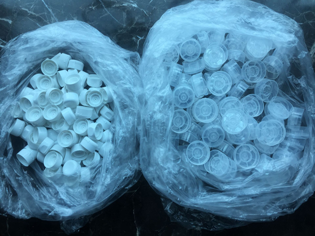 campioni di nastri dopo l'etichettatura termoretraibile.png