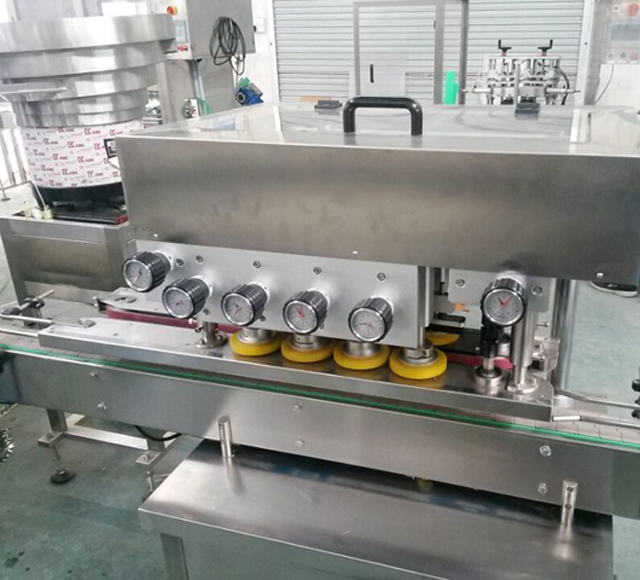 macchine riempitrici tappatrici (4).jpg