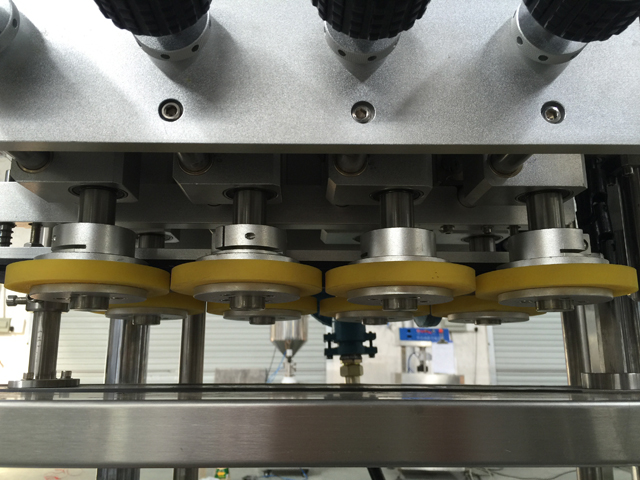 testa di tappatura per macchinari.jpg