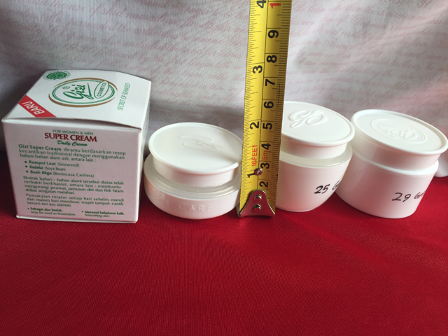 attrezzatura per tappare i barattoli.jpg