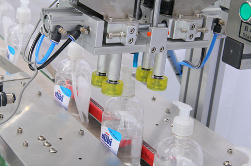 screw capping machine attrezzatura tappatrice a vite.jpg