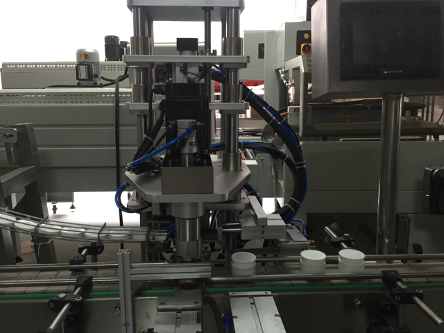 macchina sigillatrice per barattoli.jpg