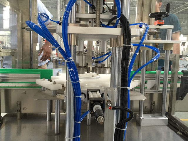 PARTE POSTERIORE per il corpo principale delle macchine tappatrici sottovuoto.jpg