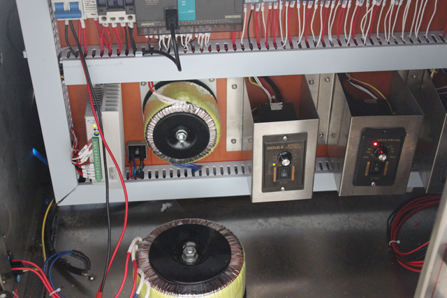 macchina interna elettronica.jpg