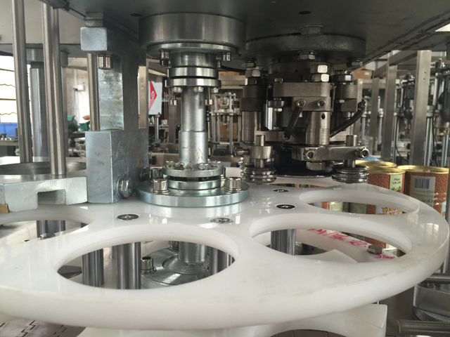 posizione delle lattine durante la sigillatura della lattina.jpg