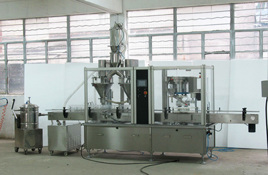 2 heads filling capping machine pharma bottles macchina confezionatrice per polveri a doppia testa.jpg