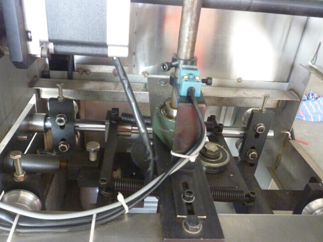 Telaio in acciaio inox per macchinari per imballaggio.jpg