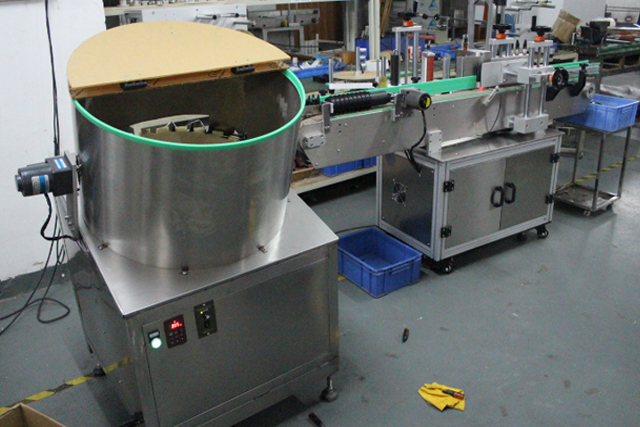 bottiglie riordinatore alimentazione (3).jpg