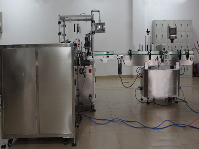 Disposizione delle bottiglie per la linea E liquid.jpg