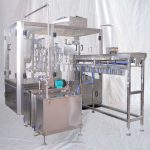 Macchina automatica per riempimento e tappatura di sacchetti in piedi con beccuccio per succhi di latte di soia