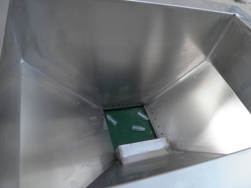 E liquid unscrambler for filling capping line decifratore di bottiglie per E-liquid.jpg