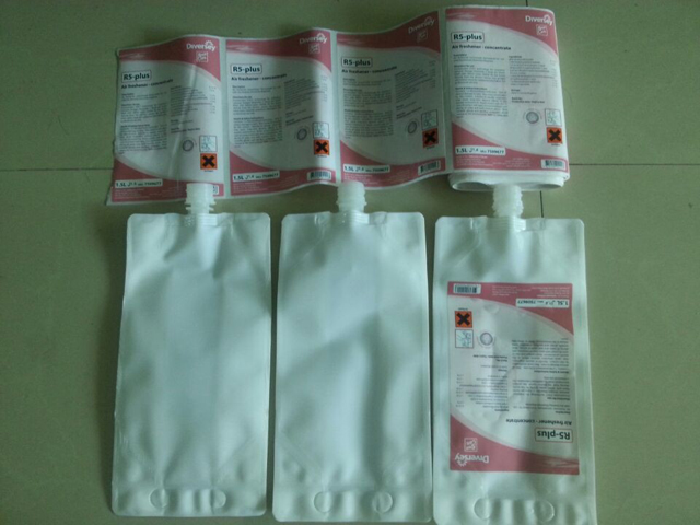 macchine etichettatrici per sacchetti semiautomatiche (4).jpg