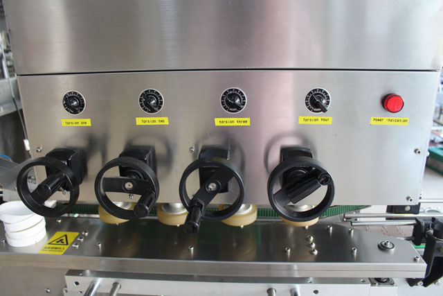 TAPPATORE A VITE AD ALTA VELOCITÀ.jpg