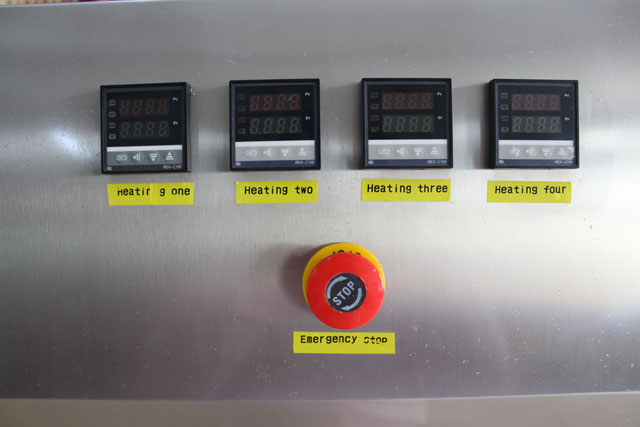 high speed automatic bottles screw capping machine tornillo de botella de nivelación de la máquina CHIUDI IMMAGINE DELLA MACCHINA PER TAPPATURA A VITE.jpg