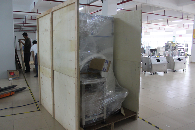 imballaggio in cassa di legno per etichettatura orizzontale (1).JPG