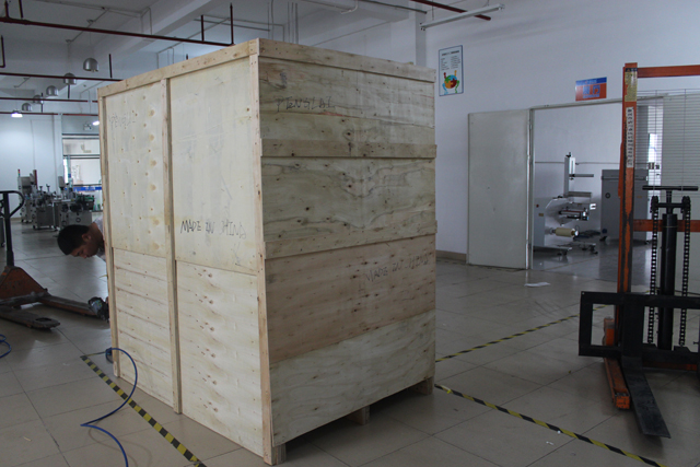 imballaggio in cassa di legno per etichettatura orizzontale (3).JPG