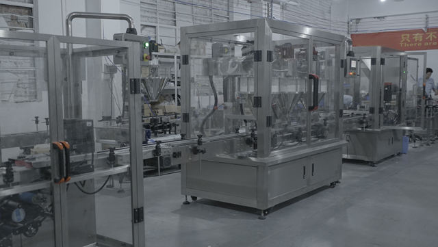 linea di riempimento polvere sciolta accettazione in fabbrica.JPG