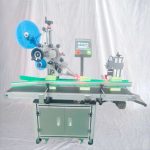 Etichettatrice per adesivi avvolgenti per angoli di scatole di cartone lineari di piccole dimensioni