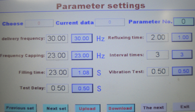 automated capping machine with touch screen controlling system macchina tappatrice touch screen.jpg