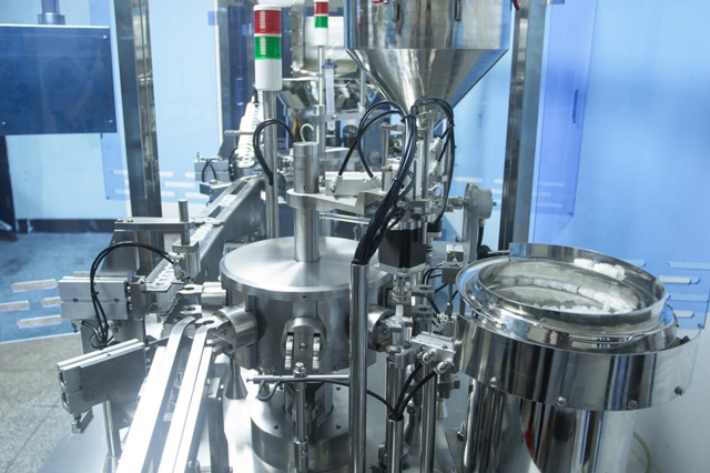 linea di riempimento siringhe (3).jpg