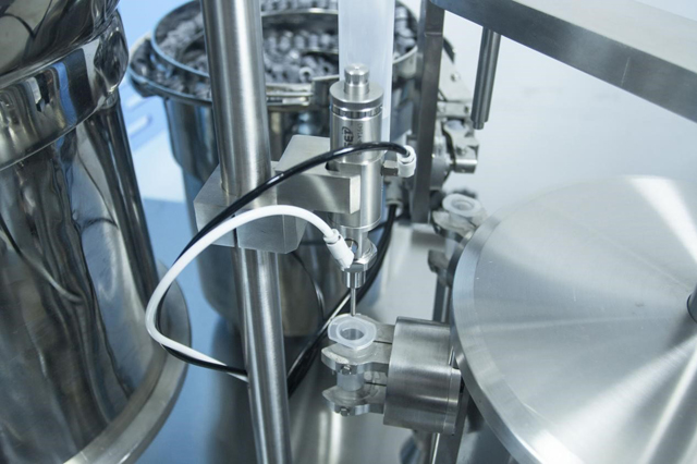 linea di riempimento siringhe (4).jpg