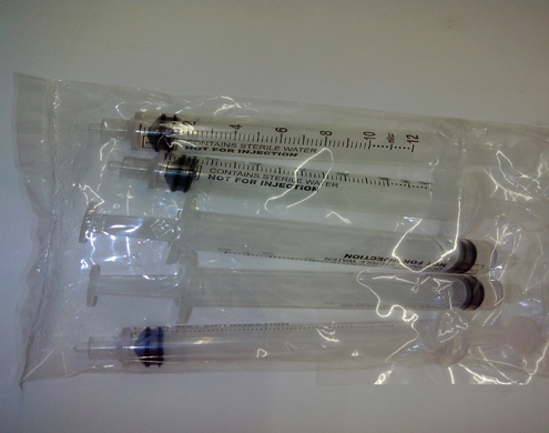 syringes riempimento siringa più vicino.jpg