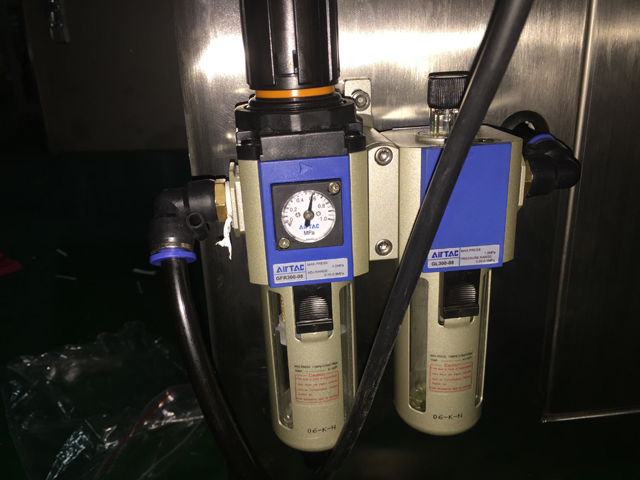 pneumatic part for filling sealing machine parte pneumatica per macchina di riempimento e sigillatura.jpg