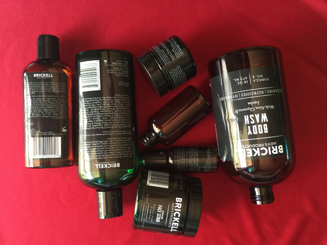 etichettatrice a rulli per bottiglie etichettatura.jpg