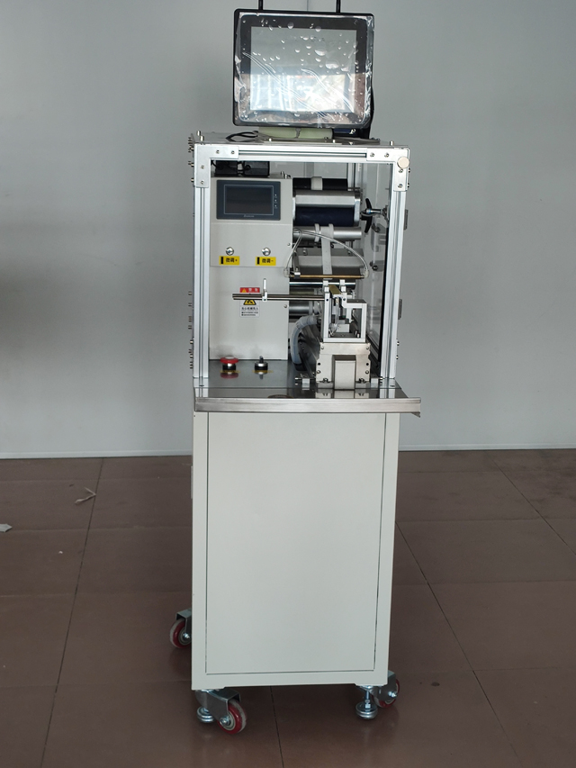 ETICHETTATURA VKPAK filo con stampante QR.jpg