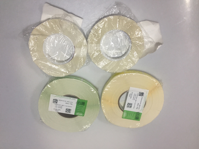 rotoli di etichette per etichettatrice pieghevole con codice QR labeller.jpg