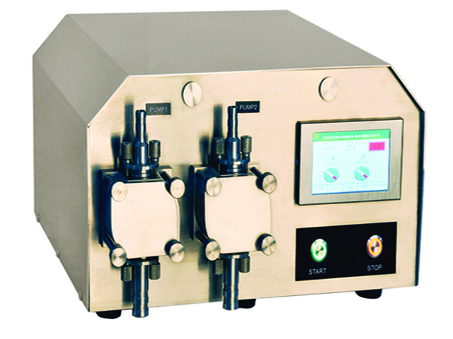 attrezzatura di riempimento pompa a due teste.jpg