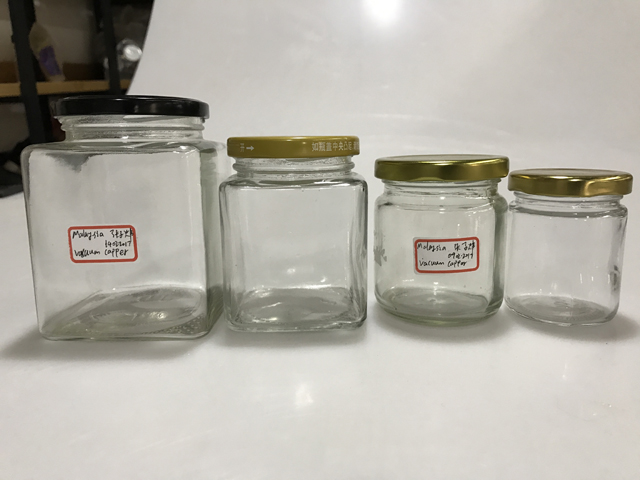 bottiglie e tappi per tappatrice sottovuoto.jpg