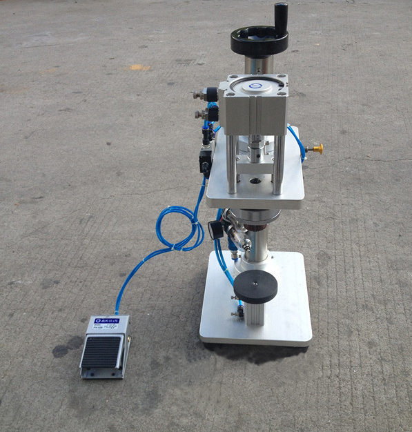 perfume pneumatic crimper equipments crimpatrice pneumatica per profumi.jpg