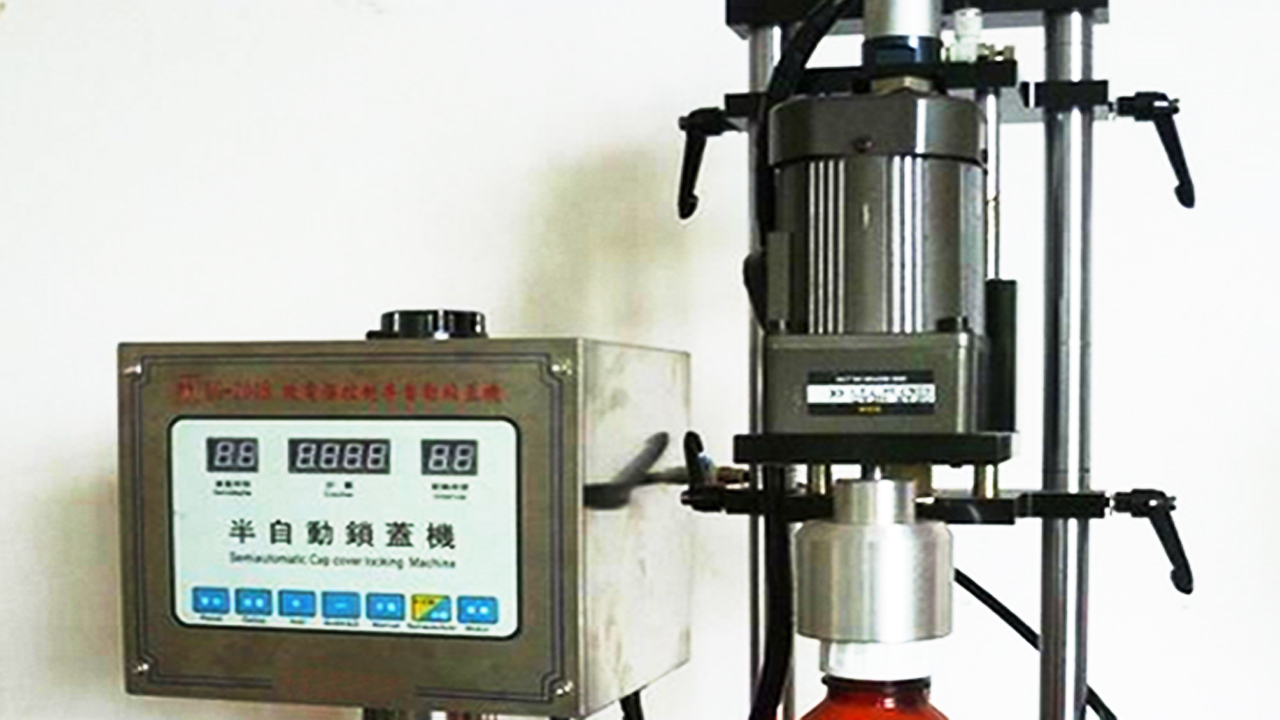 press capping equipments semi automatic pressa tappatrice attrezzatura.jpg