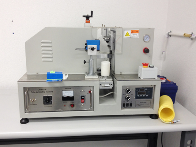 apparecchiatura sigillatrice ad ultrasuoni.jpg