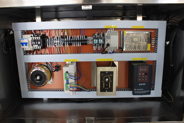 configurazione della macchina di riempimento e tappatura