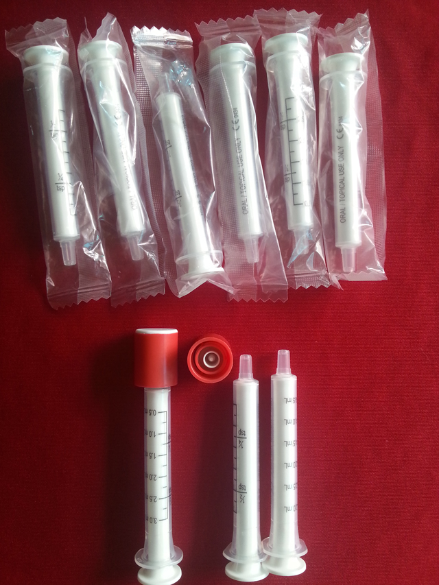 etichettatrice semiautomatica touch screen per siringhe.jp