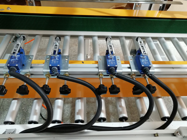 interruttore spray colla.jpg